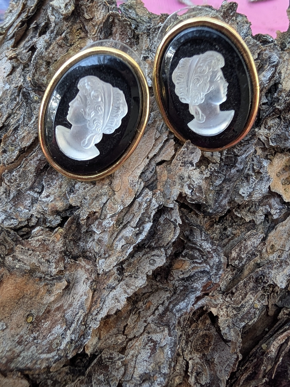 Vintage Intaglio Cameo Earrings